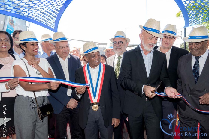 Audrey Chane Pao Kan inaugure la cabine du téléphérique de la Cinor