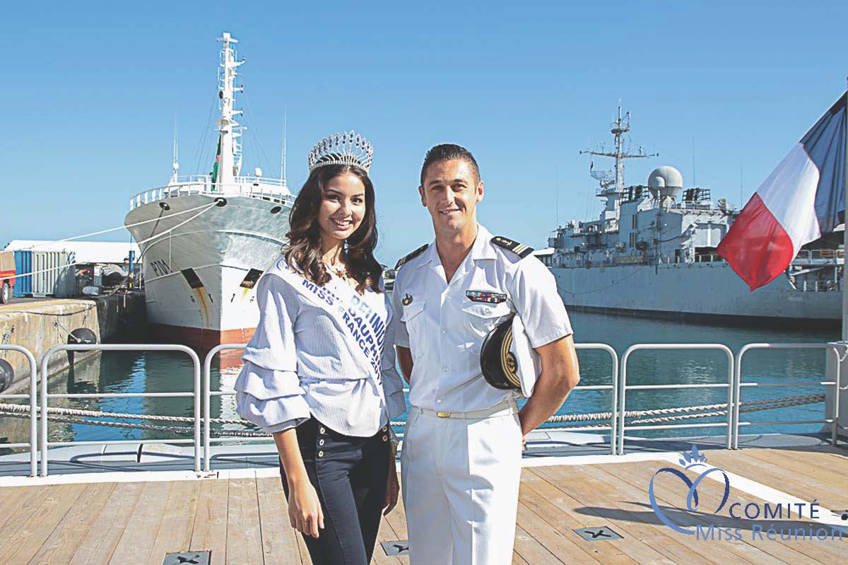 Miss Réunion marraine du bateau militaire Le Champlain