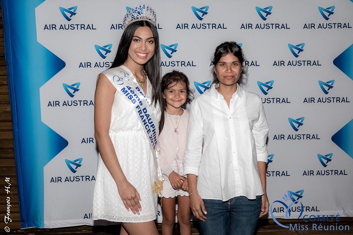 Avec Mohsina Akhoun, chargée Promotion Ventes et Partenariats Air Austral, et sa fille