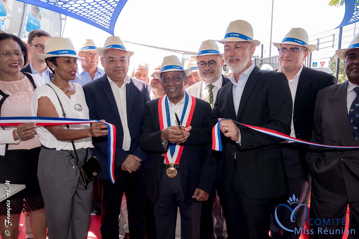 Audrey Chane Pao Kan inaugure la cabine du téléphérique de la Cinor