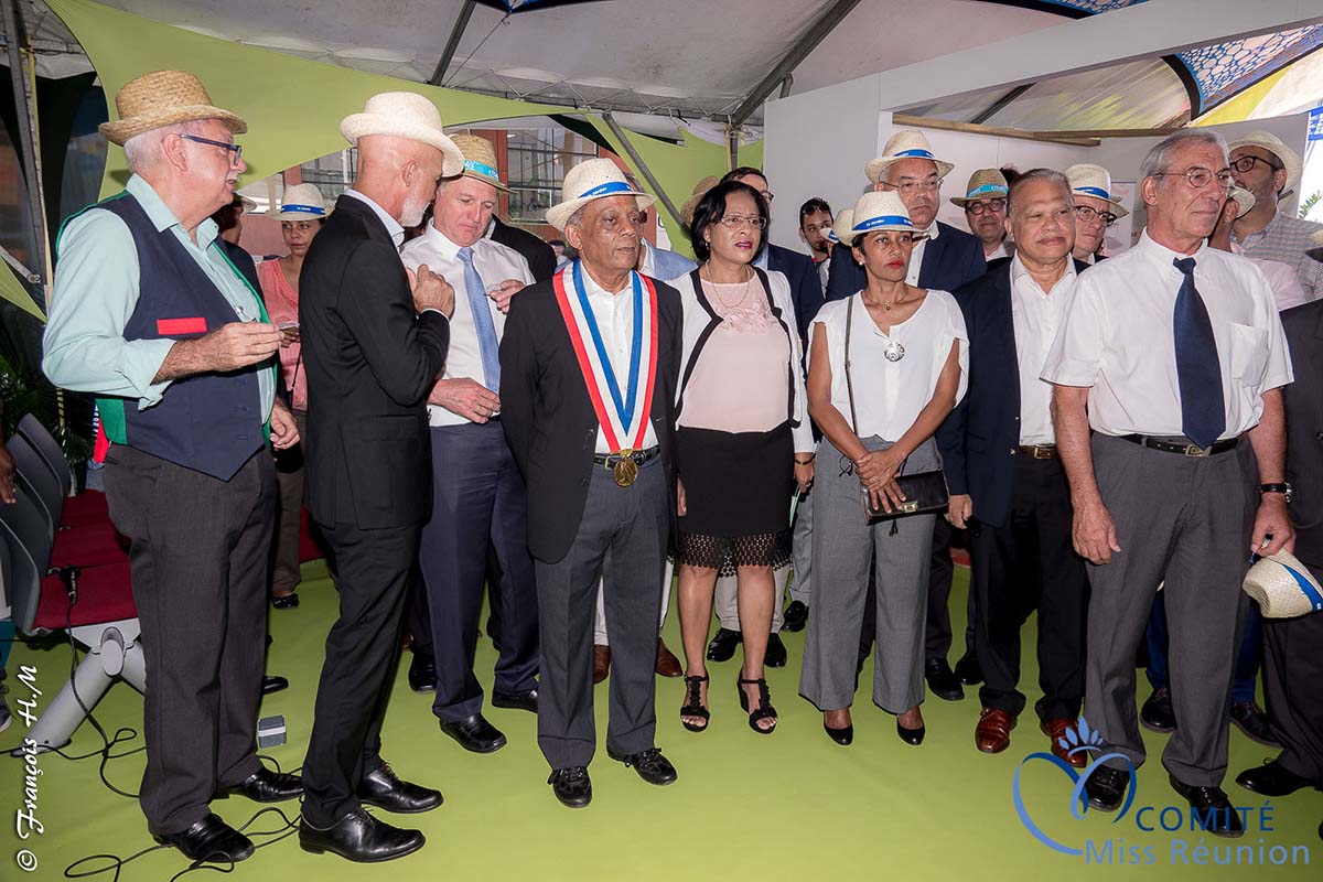 Audrey Chane Pao Kan inaugure la cabine du téléphérique de la Cinor