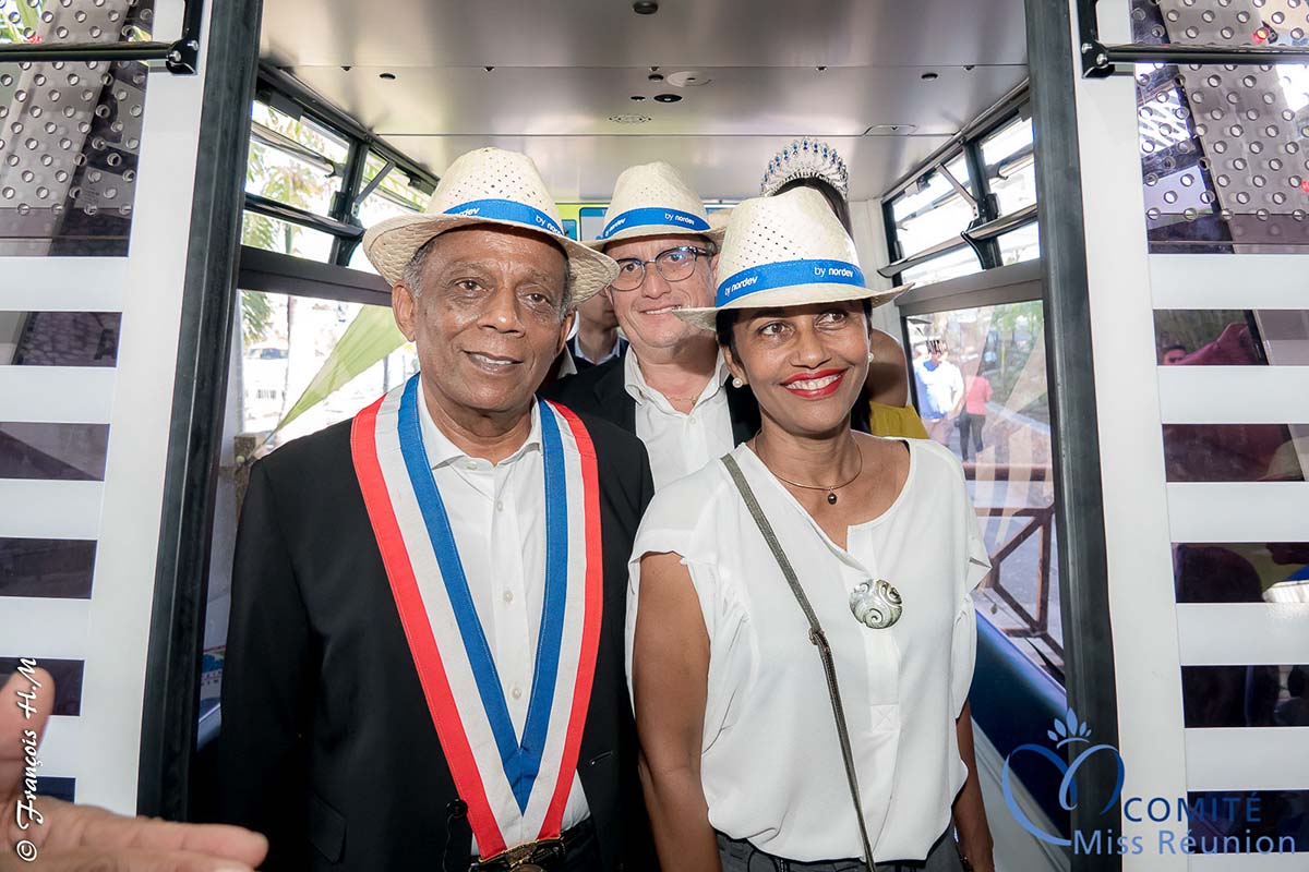 Audrey Chane Pao Kan inaugure la cabine du téléphérique de la Cinor